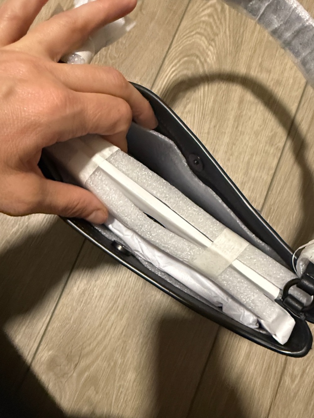 Coach Black Smooth Leather Shoulder Bag - Picture 3 of 3